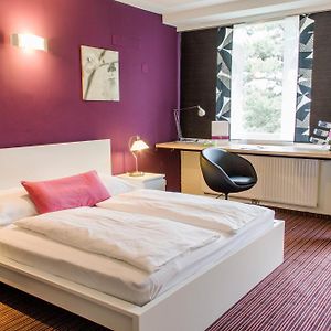 College Garden Hotel
